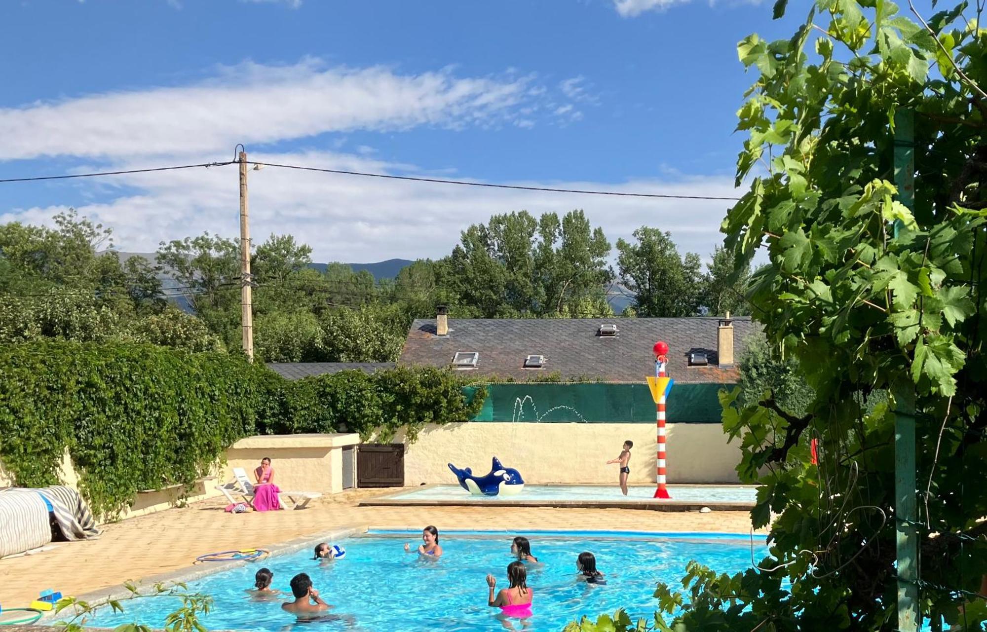 Camping L'Enclave Mobil-Home Estavar Luaran gambar