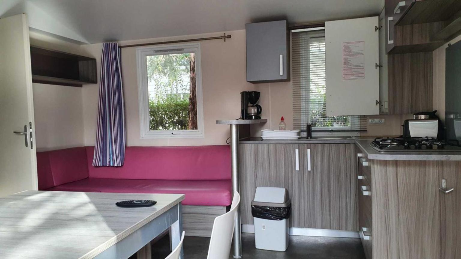 Camping L'Enclave Mobil-Home Estavar Luaran gambar
