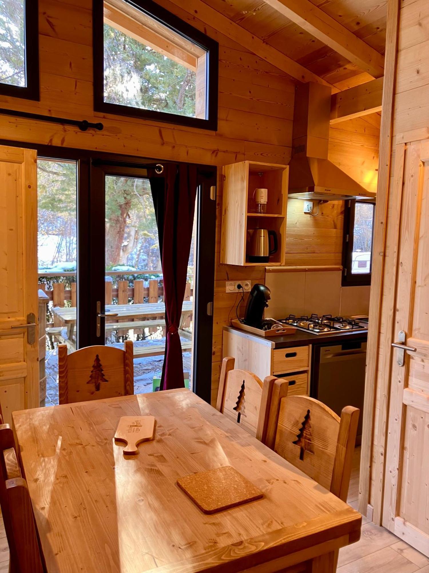 Camping L'Enclave Mobil-Home Estavar Luaran gambar
