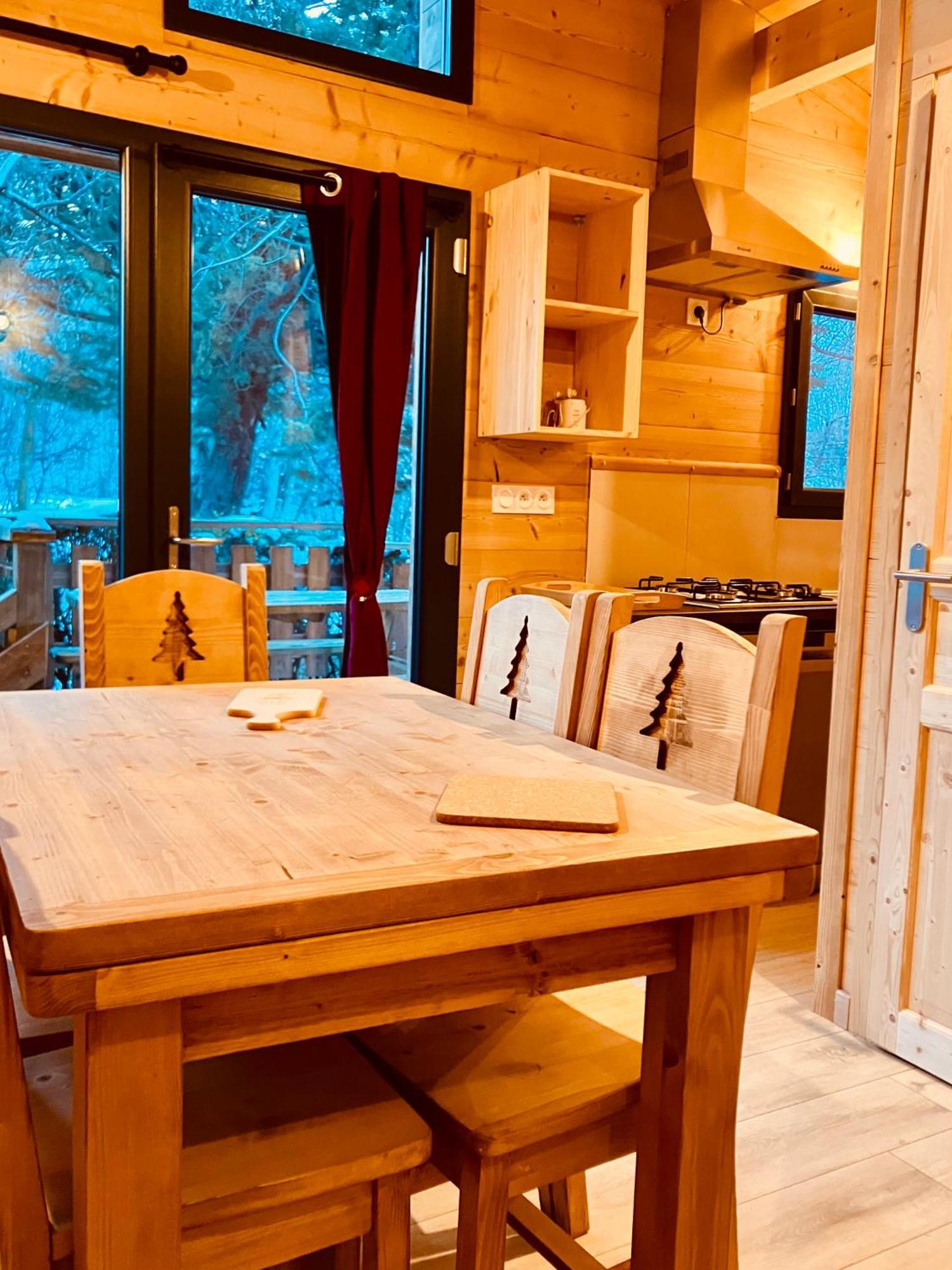 Camping L'Enclave Mobil-Home Estavar Luaran gambar