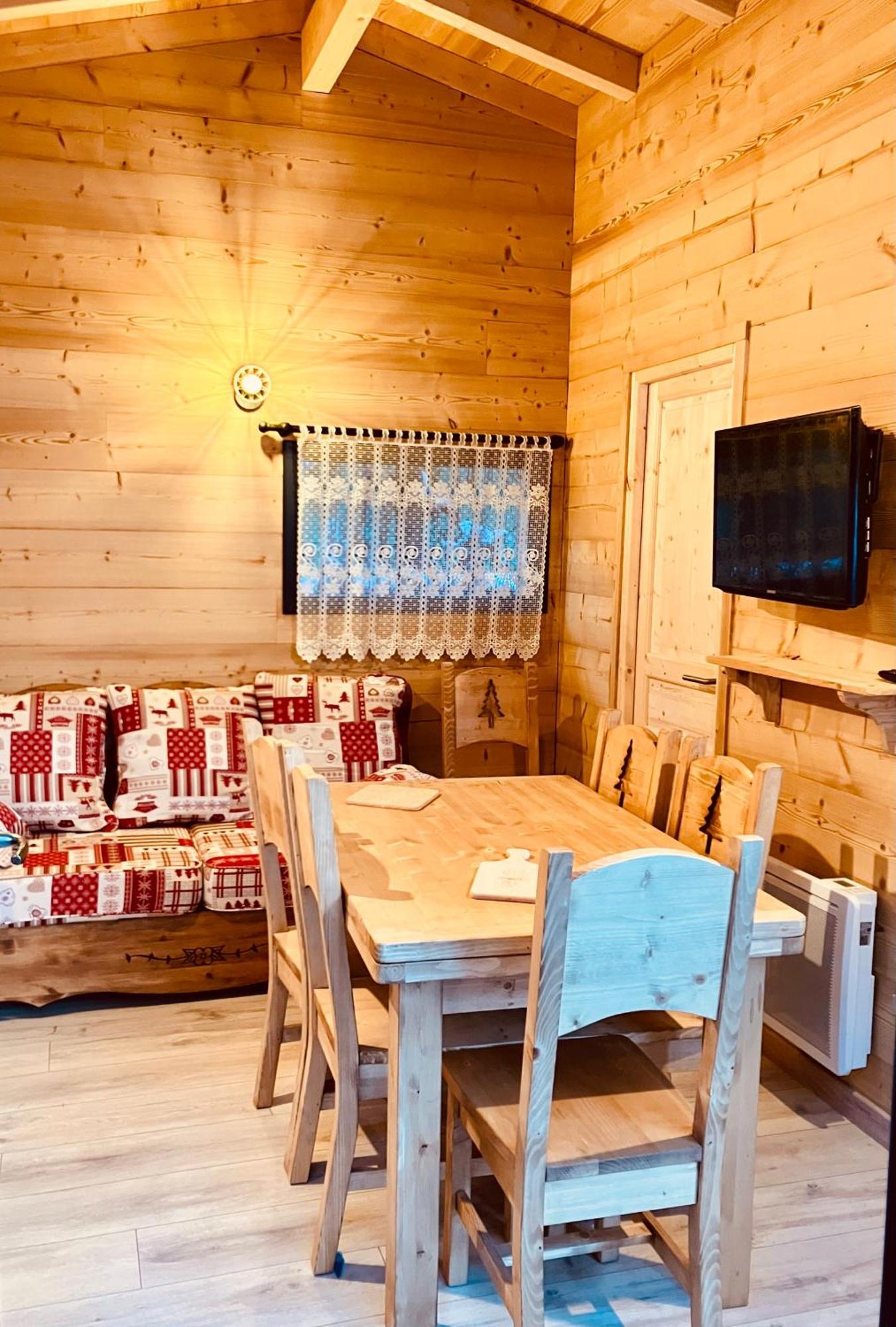 Camping L'Enclave Mobil-Home Estavar Luaran gambar